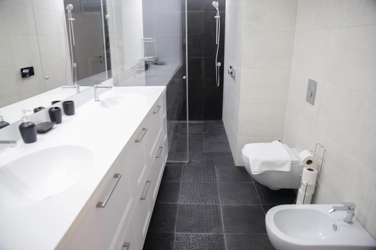 Yalarent Midtown Towers Tlv Apartment Tel Aviv Bagian luar foto